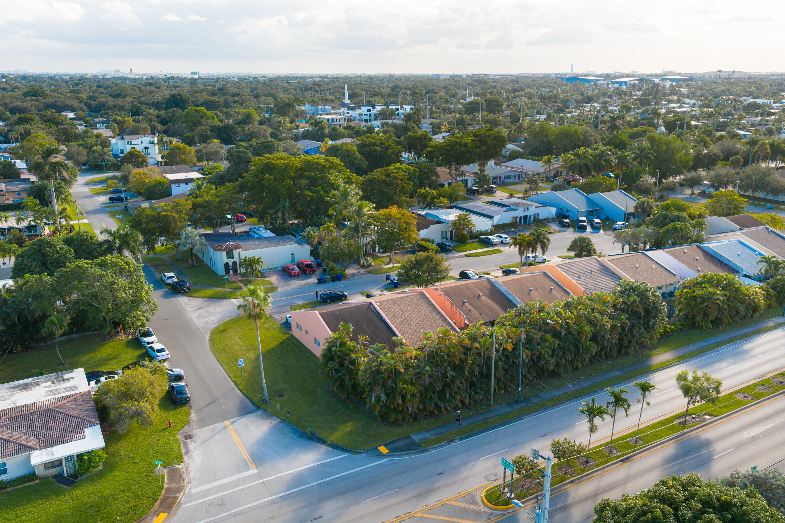 801 Southwest 12th Place Fort Lauderdale, FL 33315 - Photo 20 of 26 an aerial view of lake and residential houses with outdoor space