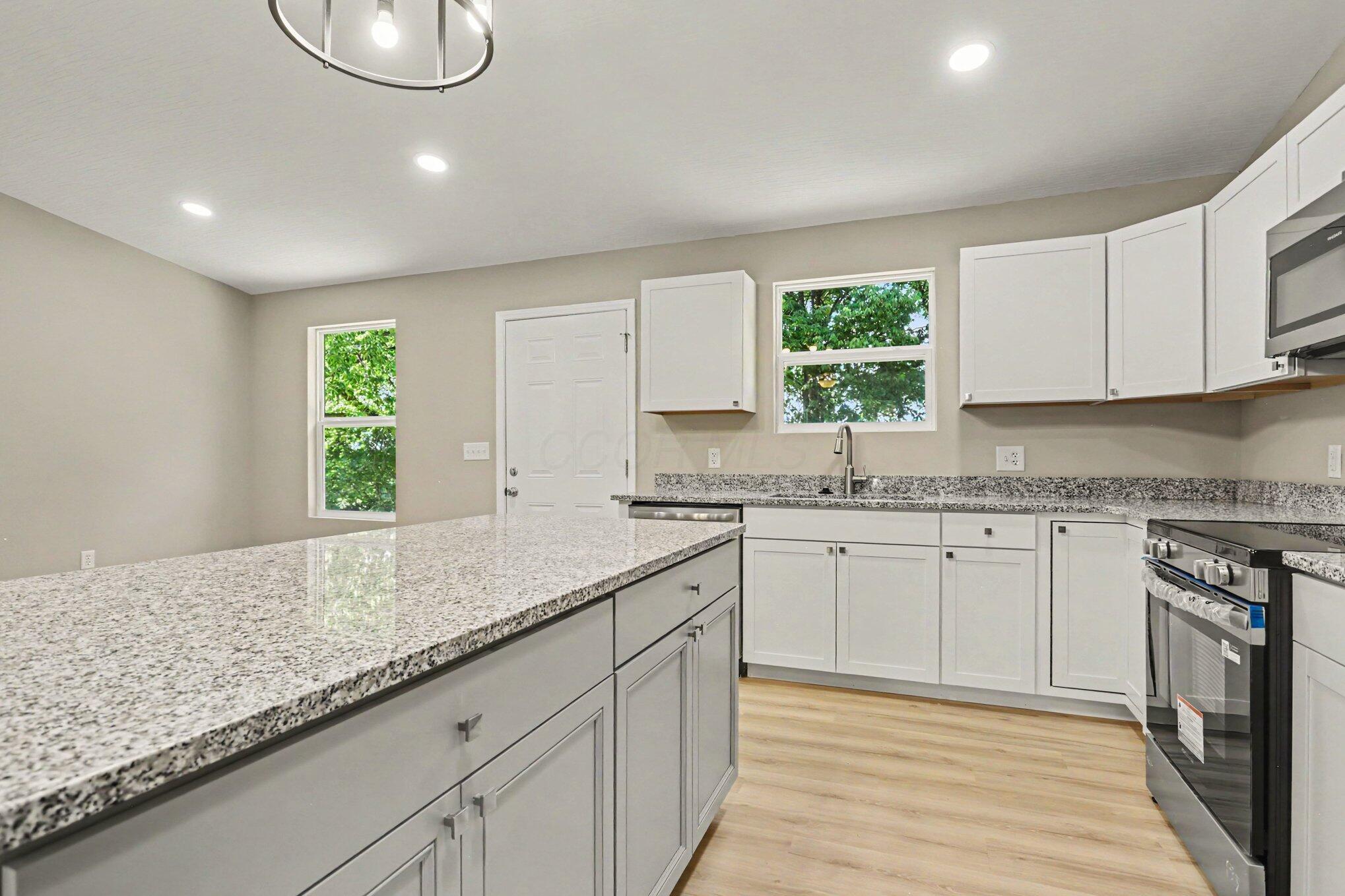 6787 Royalton Road Southwest Lancaster, OH 43130 - Photo 9 of 29