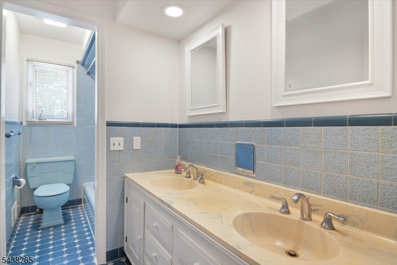 6 Green Hills Road Mendham, NJ 07945 - Photo 25 of 42