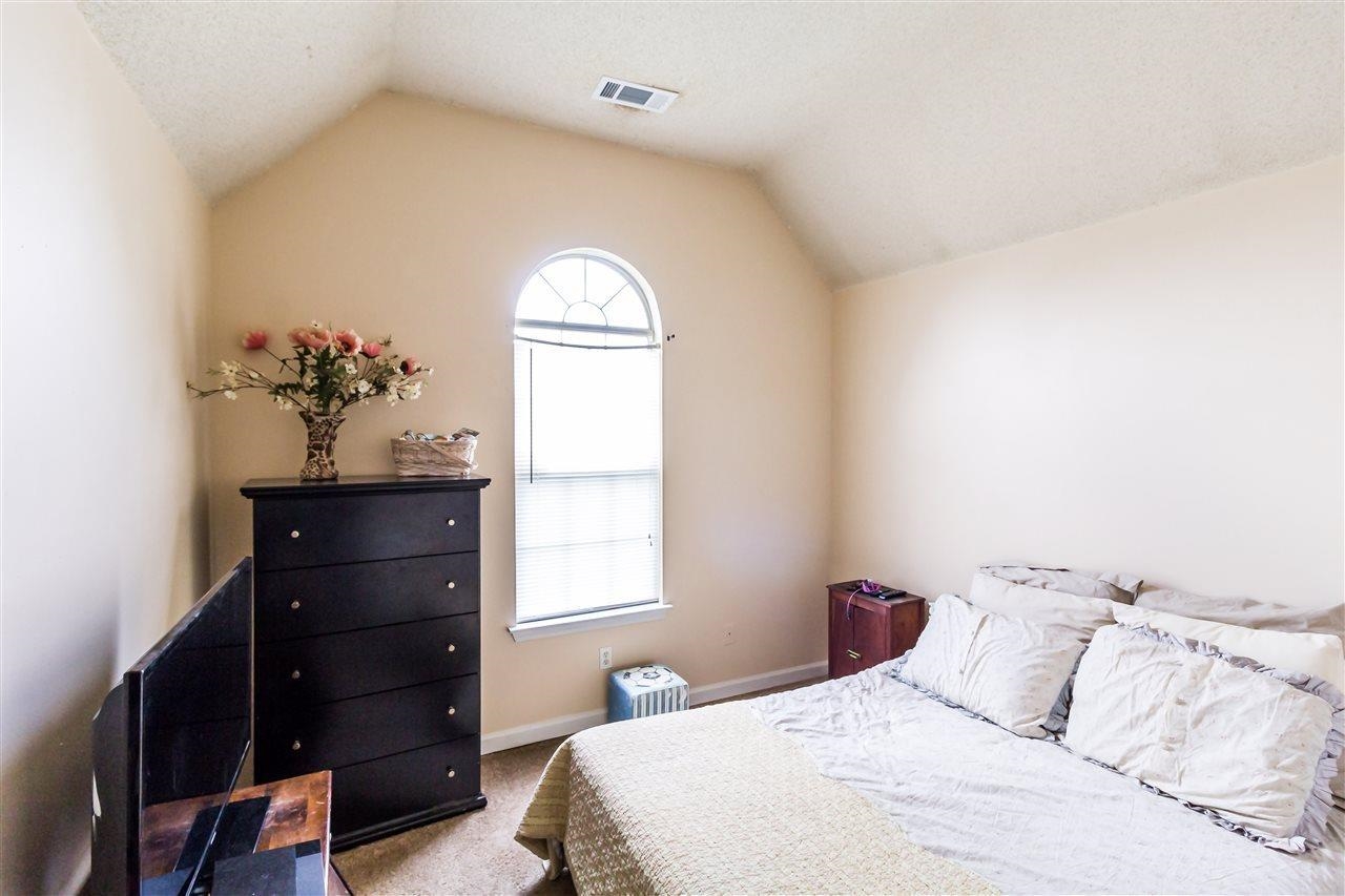 2774 Breezy Ridge Trail Memphis, TN 38016 - Photo 2 of 8 Gallery Image 2