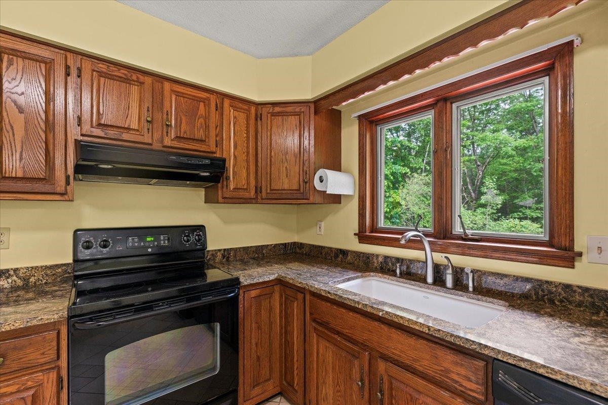 408 Dunlap Farm Road Sunderland, VT 05250 - Photo 3 of 24 Gallery Image 3