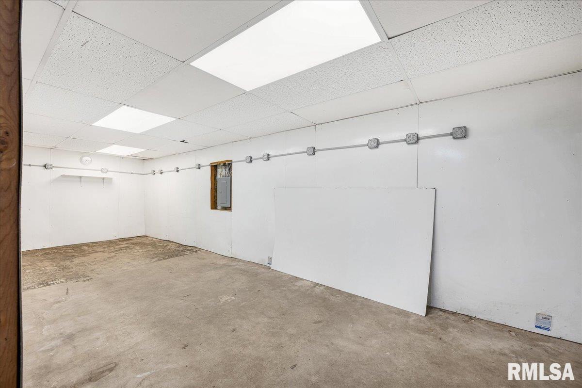 2304 West Proctor Street Peoria, IL 61605 - Photo 13 of 24