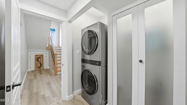 a view of front of a house with a fountain