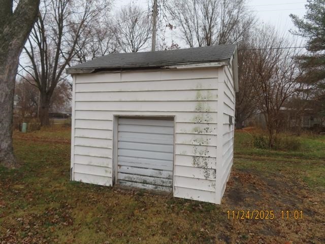 460 West Gridley Street Bushnell, IL 61422 - Photo 27 of 30 a view of a small space