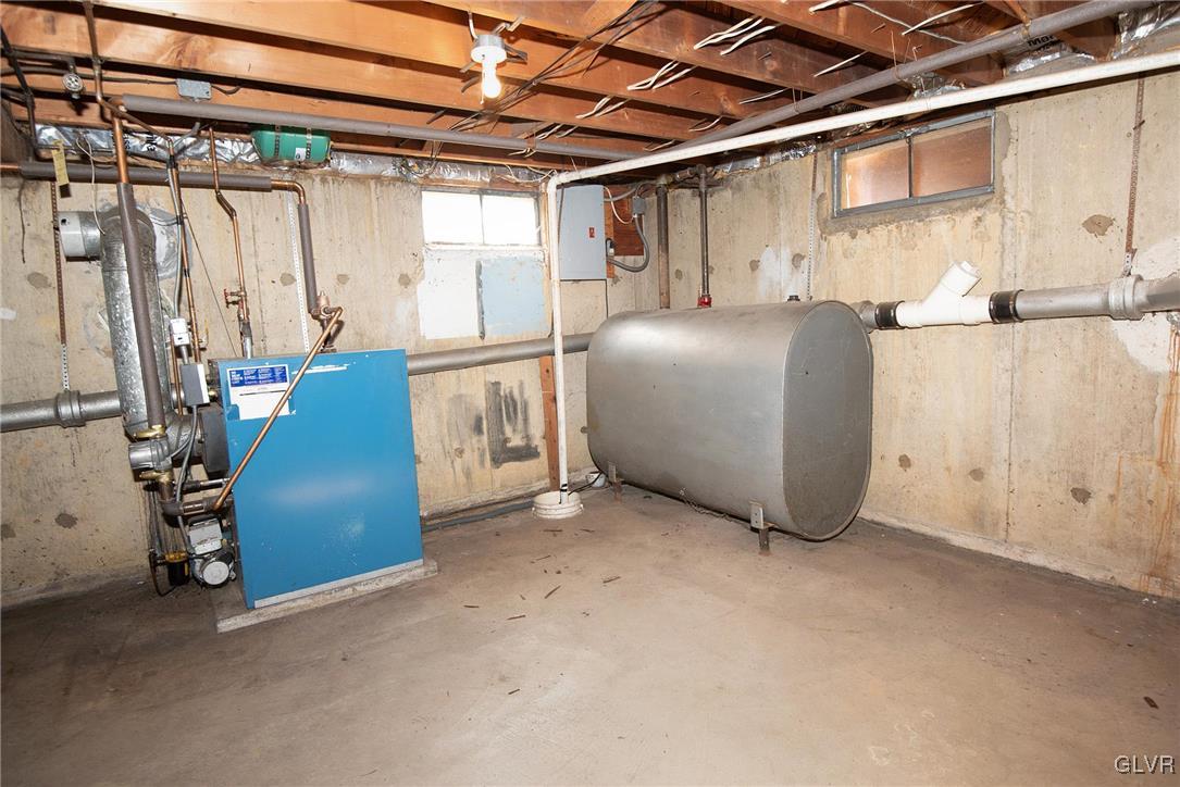 3003 Cornwall Road Bethlehem, PA 18017 - Photo 22 of 27 a view of an empty room with a window