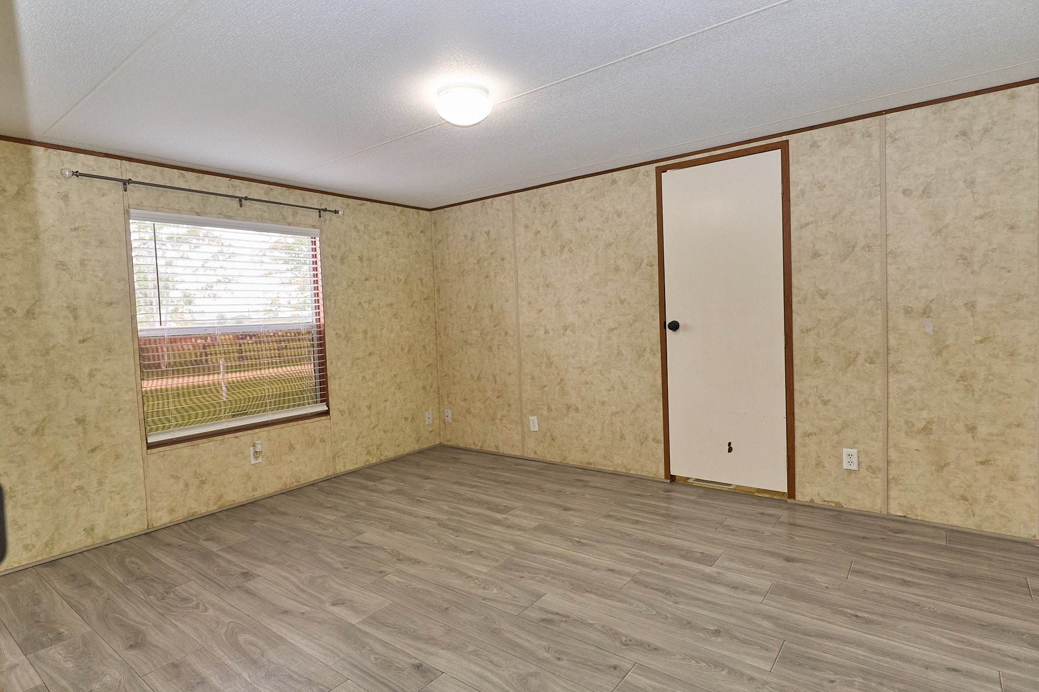 1003 Nunez Street Beasley, TX 77417 - Photo 11 of 22 Primary Bedroom