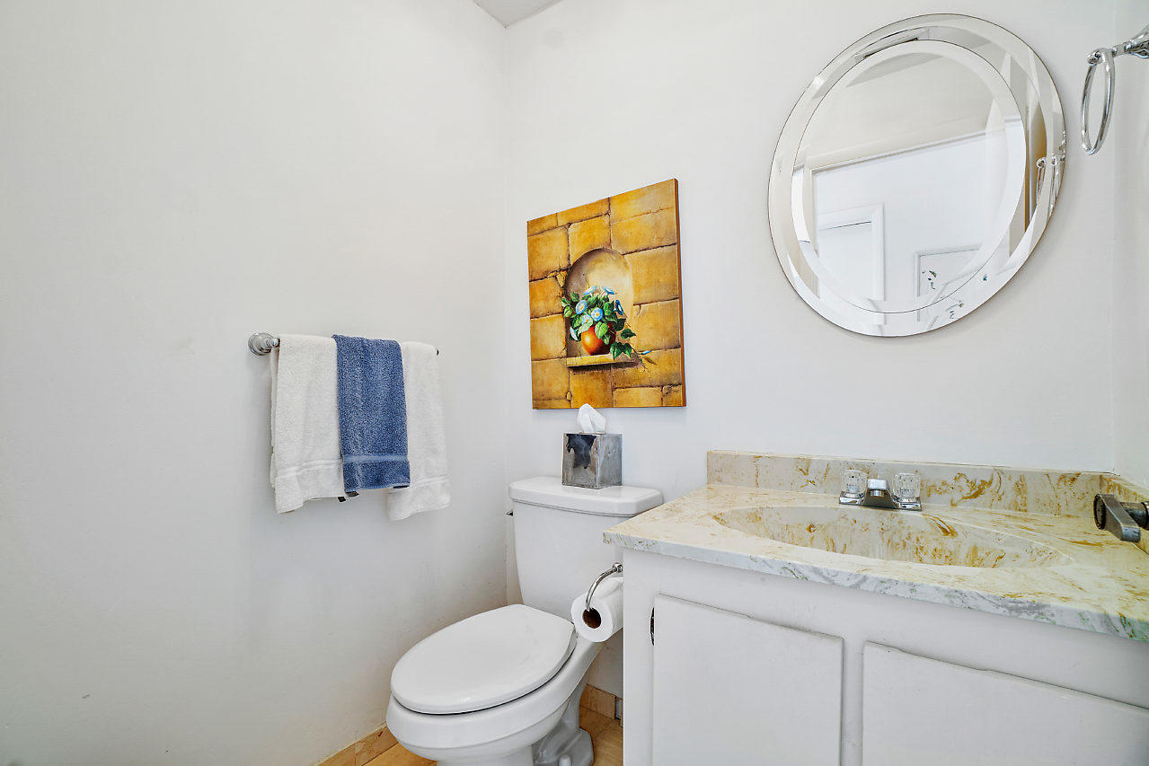 7773 Lakeside Boulevard, Unit G192 Boca Raton, FL 33434 - Photo 7 of 57 Powder Room