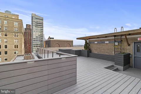 $320,000 | 1810 Rittenhouse Square, Unit 610, Philadelphia, PA 19103