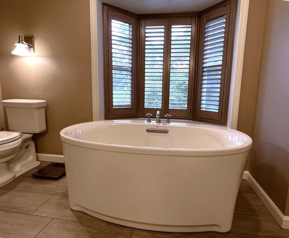 22 Union Point Road, Unit 22 Webster, MA 01570 - Photo 25 of 40