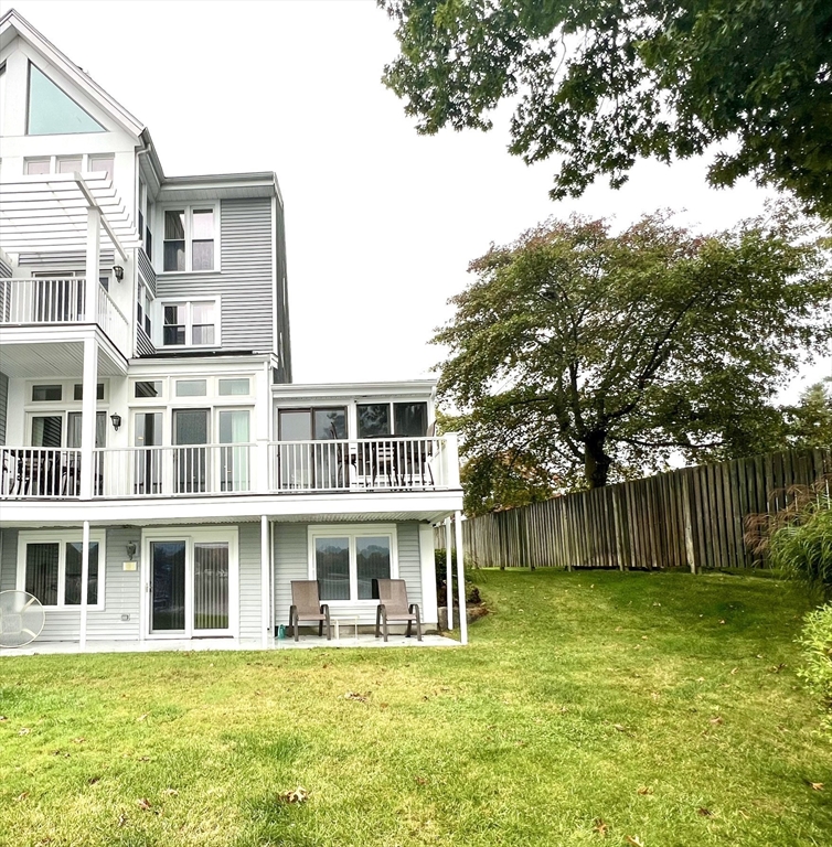 22 Union Point Road, Unit 22 Webster, MA 01570 - Photo 5 of 40