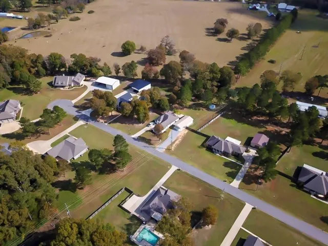 $410,000 | 408 Sky Blue Drive, Pineville, LA 71360