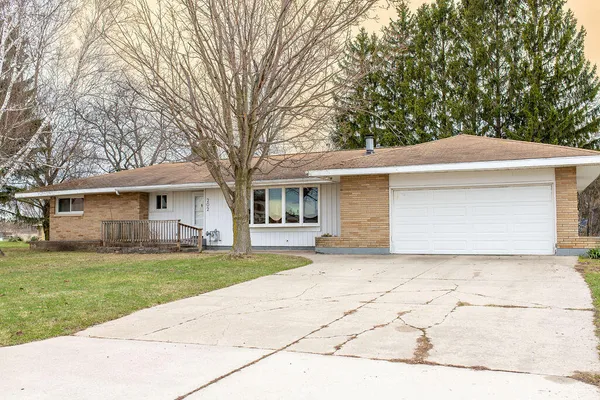 $285,000 | 202 West Maple Avenue, Scottville, MI 49454