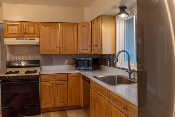 $285,000 | 202 West Maple Avenue, Scottville, MI 49454
