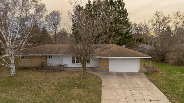 $285,000 | 202 West Maple Avenue, Scottville, MI 49454