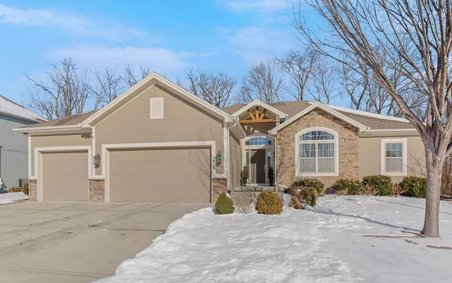 $535,000 | 1416 Northwest 59 Street, Kansas City, MO 64118