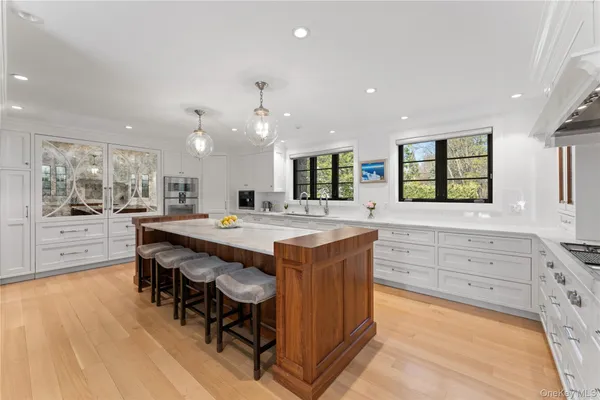 $3,595,000 | 10 Rutland Road, Scarsdale, NY 10583