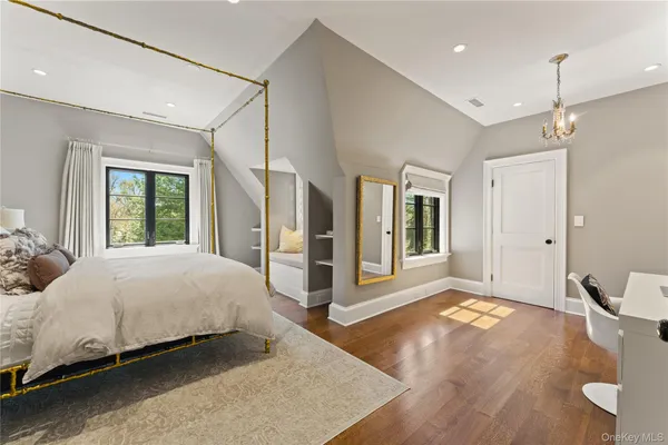 $3,595,000 | 10 Rutland Road, Scarsdale, NY 10583