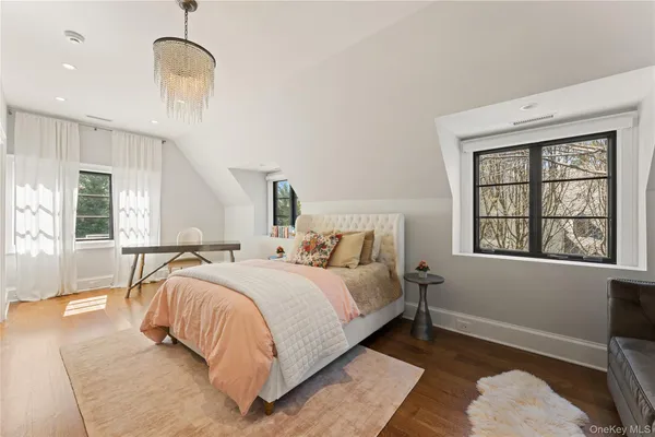 $3,595,000 | 10 Rutland Road, Scarsdale, NY 10583