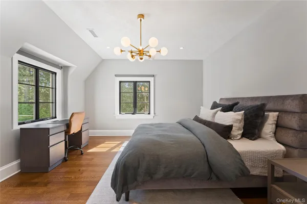 $3,595,000 | 10 Rutland Road, Scarsdale, NY 10583