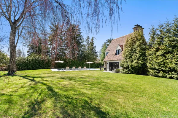$3,595,000 | 10 Rutland Road, Scarsdale, NY 10583