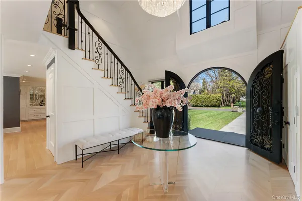 $3,595,000 | 10 Rutland Road, Scarsdale, NY 10583