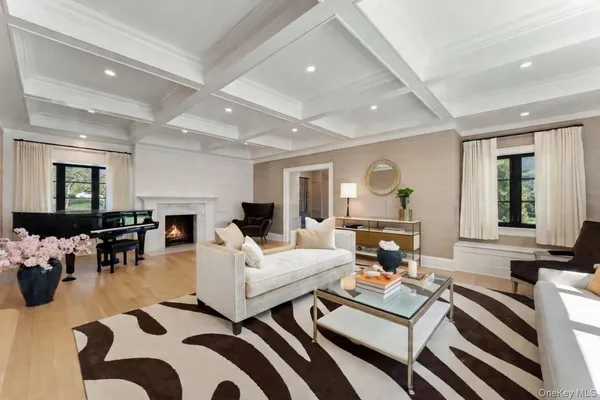 $3,595,000 | 10 Rutland Road, Scarsdale, NY 10583