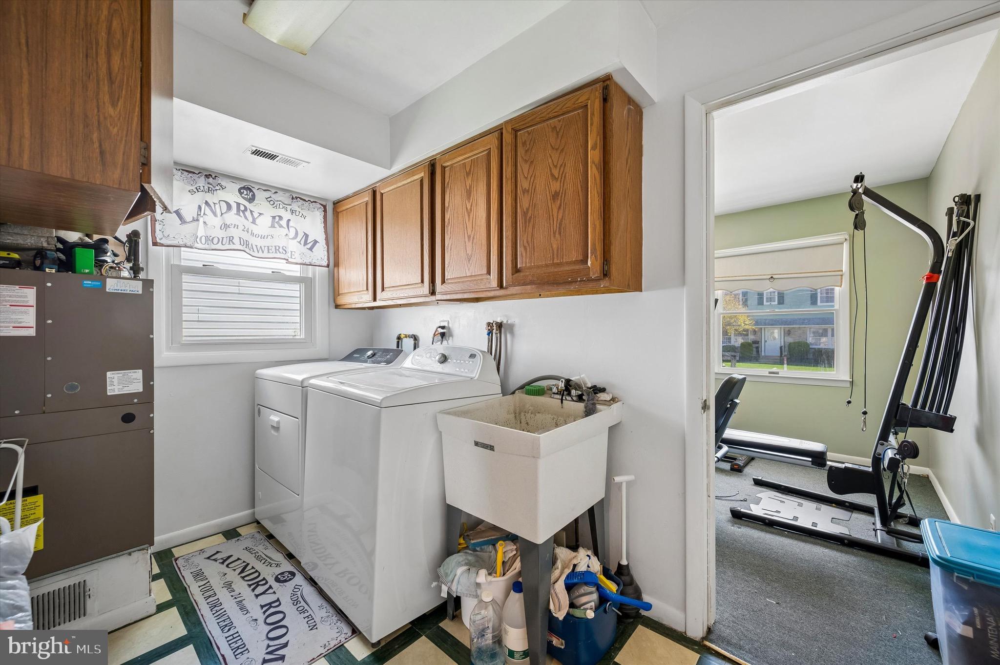 13036 Richwood Road Philadelphia, PA 19116 - Photo 23 of 29 laundry room