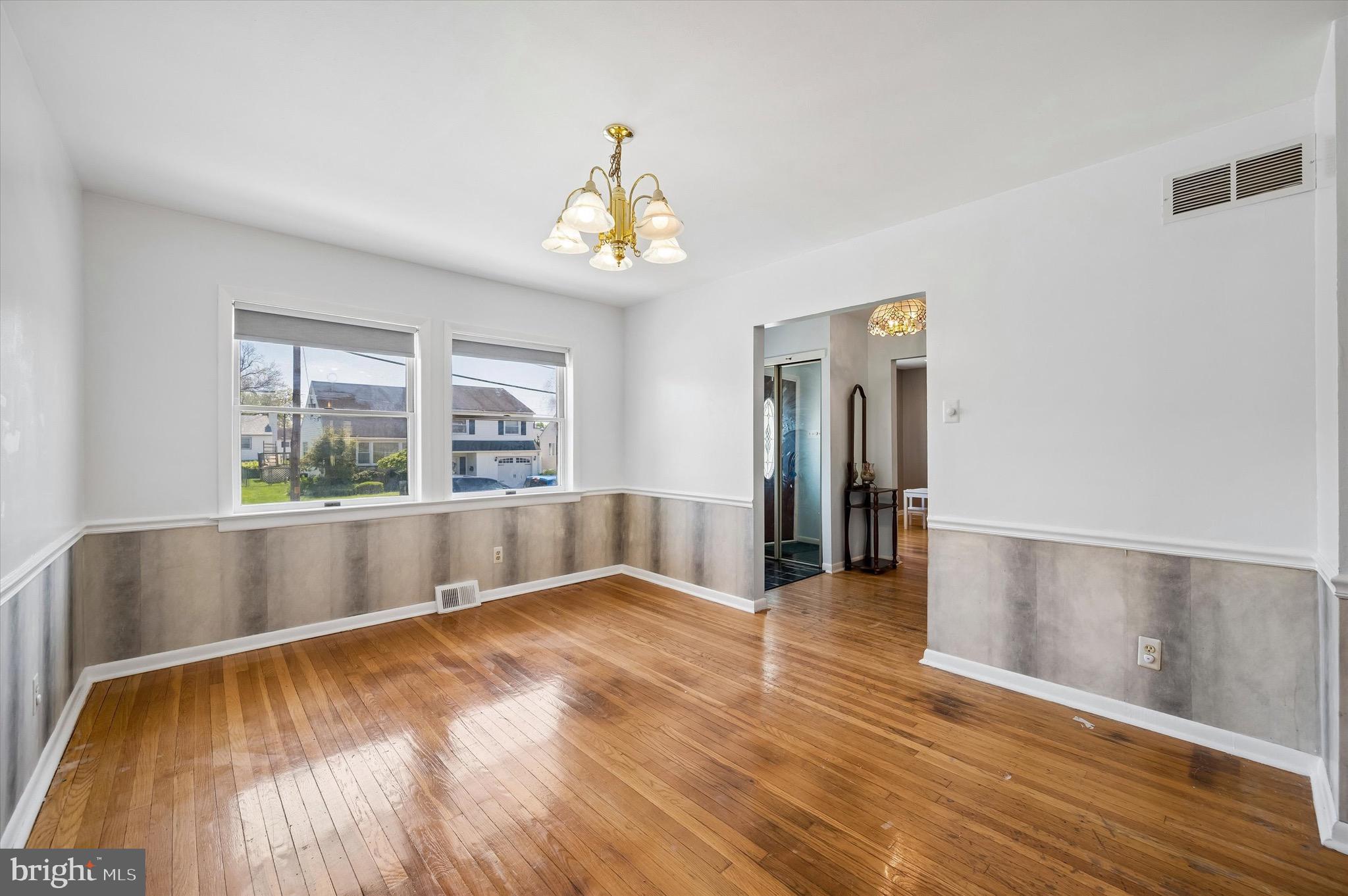 13036 Richwood Road Philadelphia, PA 19116 - Photo 5 of 29 Dining Room