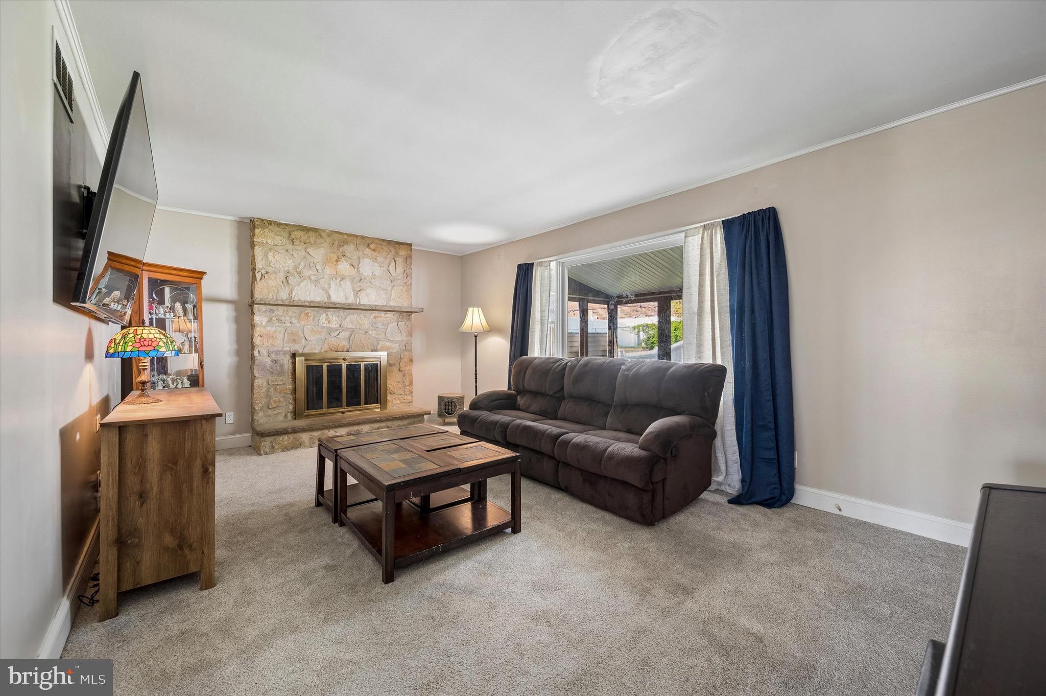 13036 Richwood Road Philadelphia, PA 19116 - Photo 6 of 29 Family Room