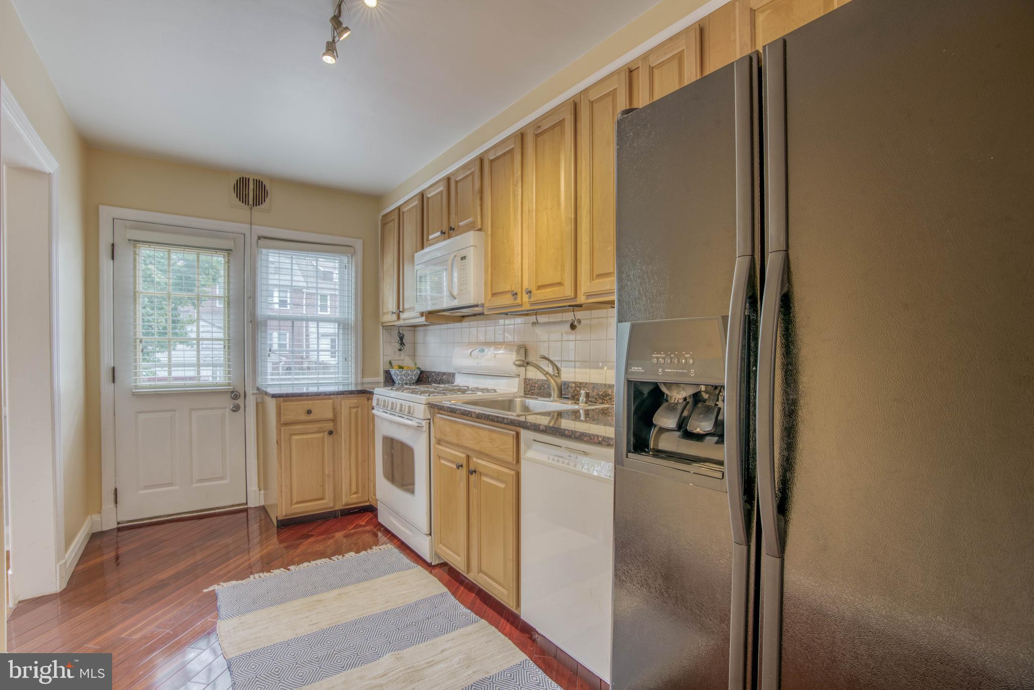 220 Overbrook Road Baltimore, MD 21212 - Photo 8 of 40