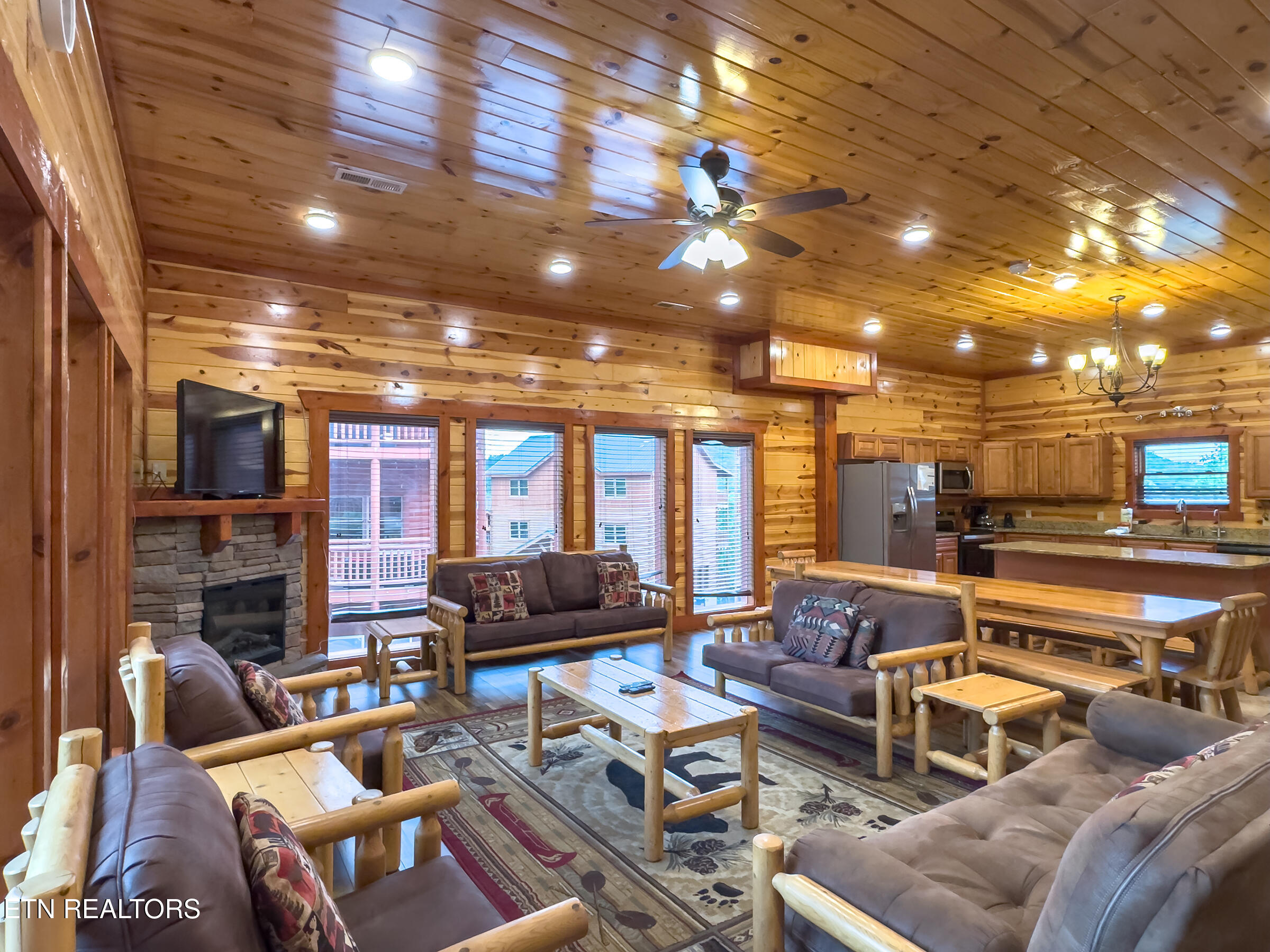 2316 Boulder Way Sevierville, TN 37862 - Photo 15 of 60 living room 2