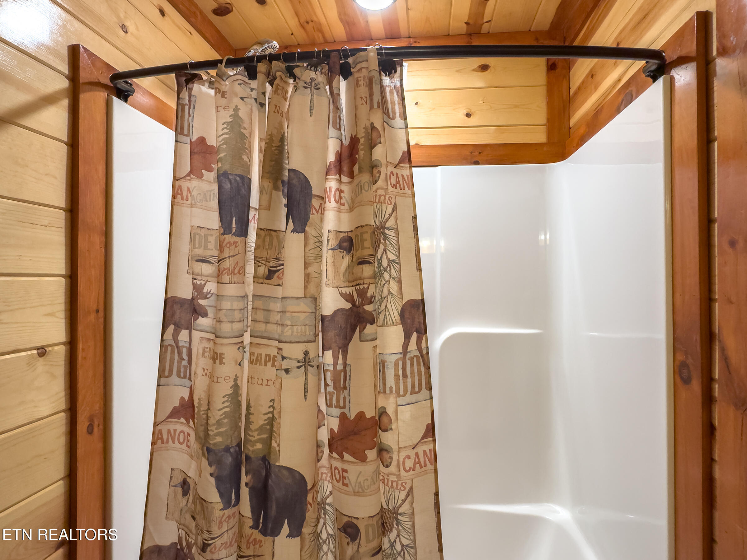 2316 Boulder Way Sevierville, TN 37862 - Photo 35 of 60 bathroom 2-2