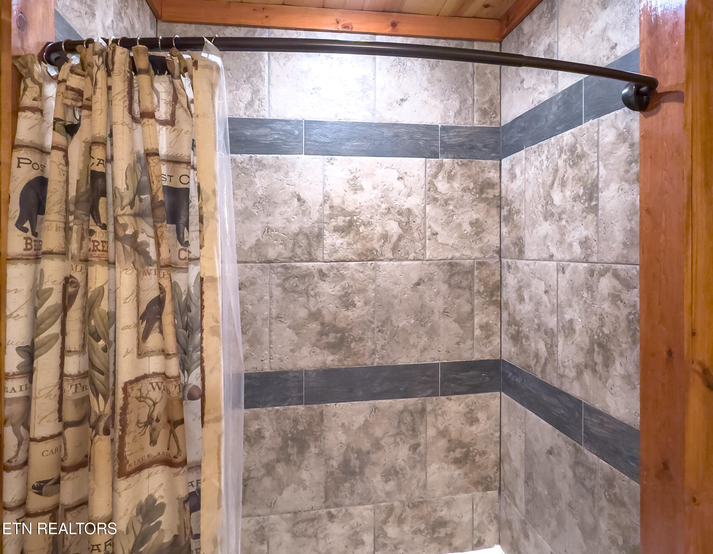 2316 Boulder Way Sevierville, TN 37862 - Photo 49 of 60 bathroom 5-2