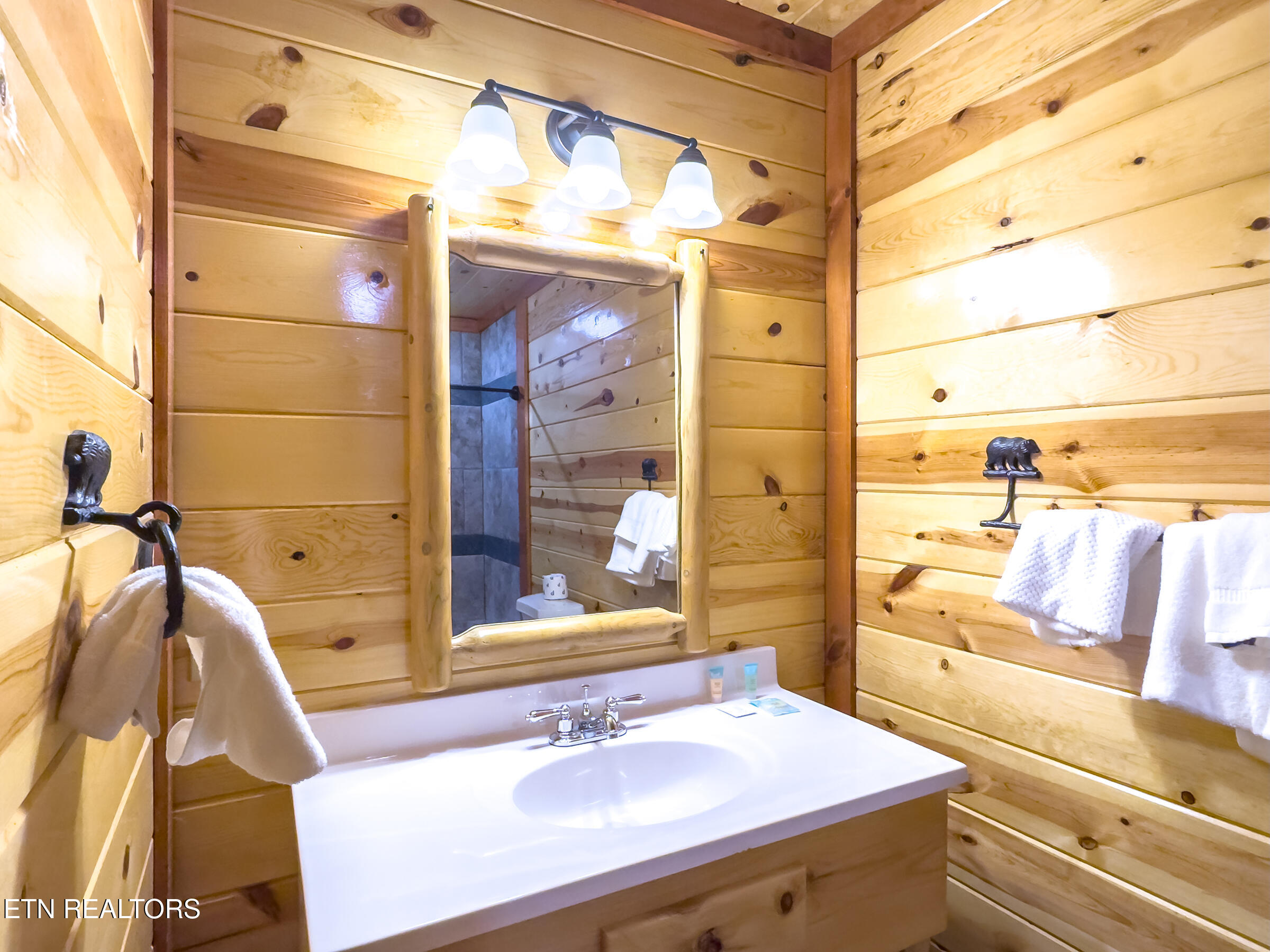 2316 Boulder Way Sevierville, TN 37862 - Photo 53 of 60 bathroom 6