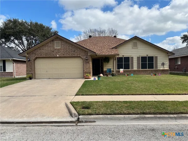 $279,900 | 210 Nantucket Avenue, Victoria, TX 77904