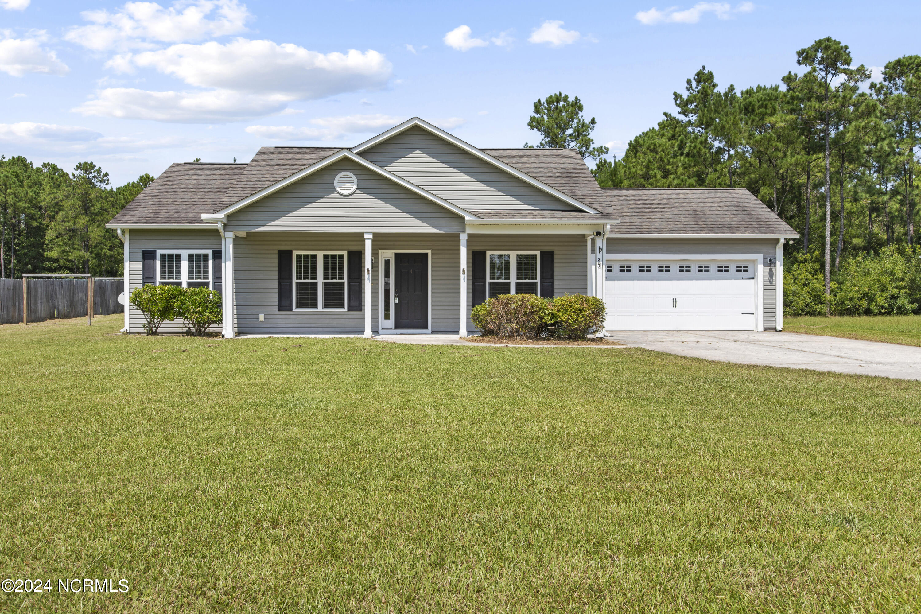 323 Folkstone Road Holly Ridge, NC 28445 - Photo 1 of 20 01 (1)