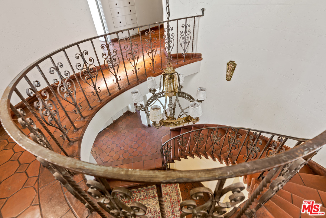 3551 Lowry Road Los Angeles, CA 90027 - Photo 26 of 50