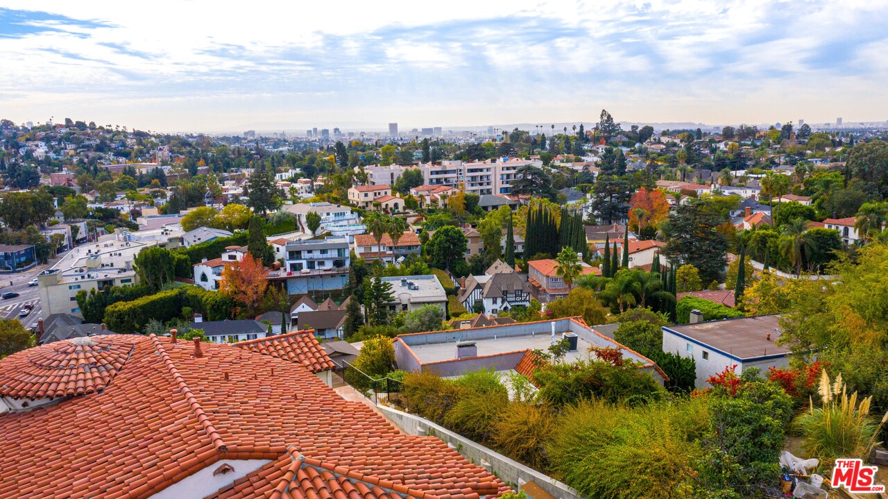 3551 Lowry Road Los Angeles, CA 90027 - Photo 48 of 50 a view of a city