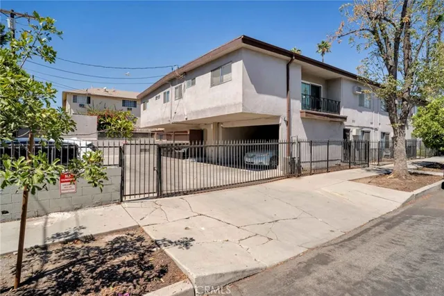 a view of a entryway door of the house