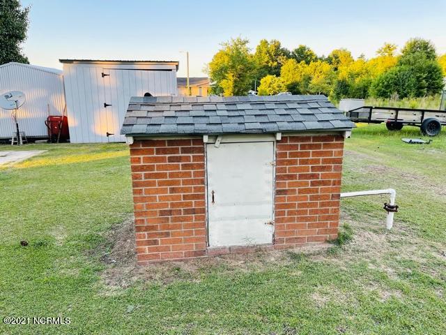 4714 Bearskin Road Clinton, NC 28328 - Photo 29 of 38 IMG_0171