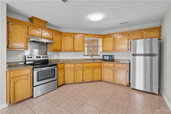 $1,400 | 1222 East 2nd Street, Mission, TX 78572