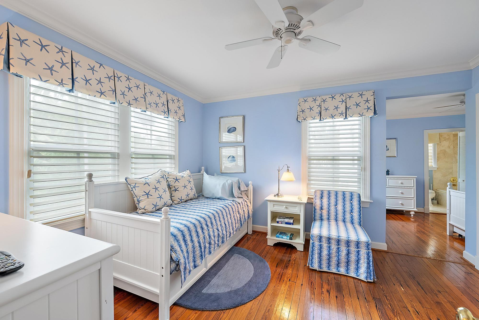 325 Seaspray Avenue Palm Beach, FL 33480 - Photo 12 of 14 325 Seaspray Avenue-24