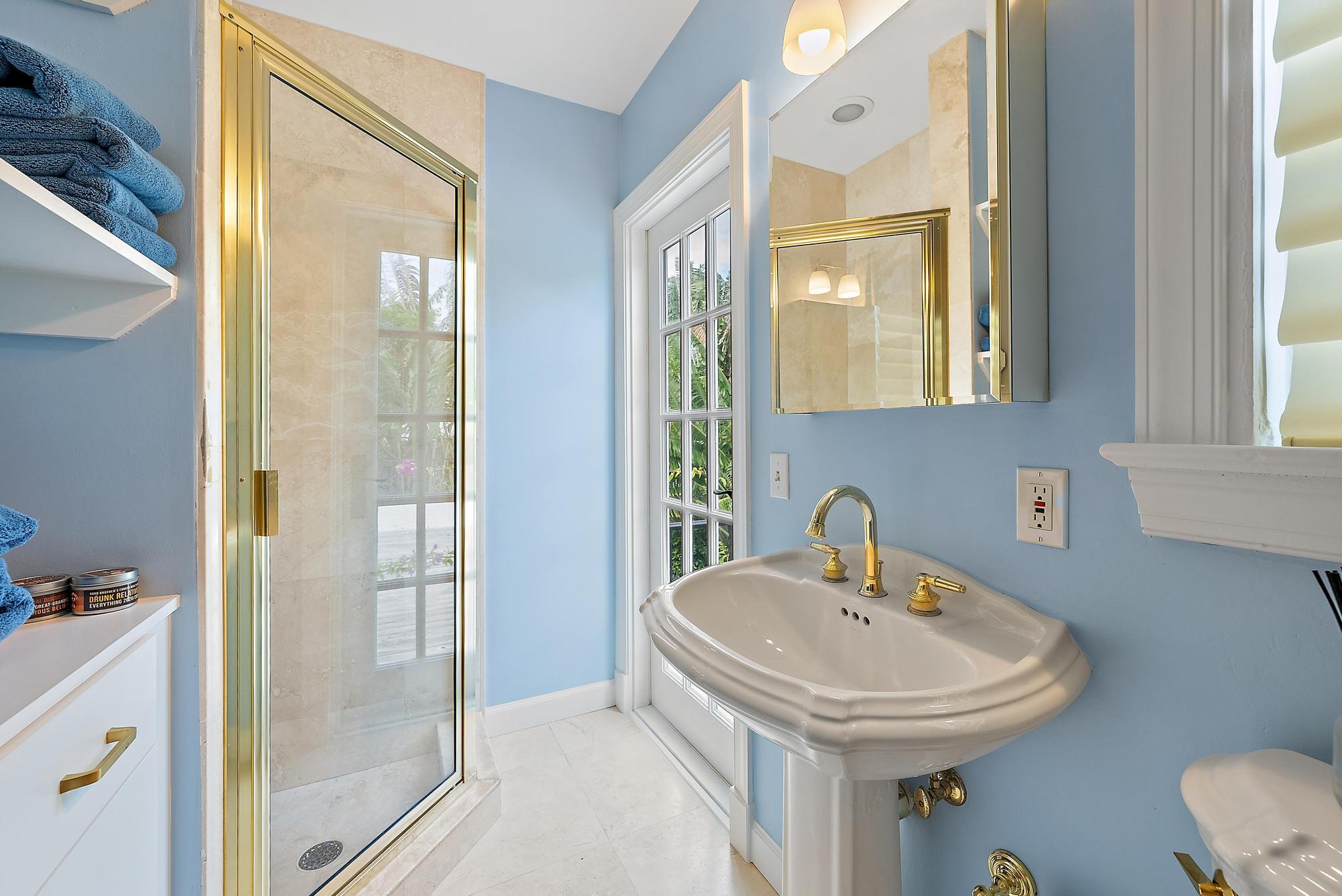 325 Seaspray Avenue Palm Beach, FL 33480 - Photo 13 of 14 325 Seaspray Avenue-27