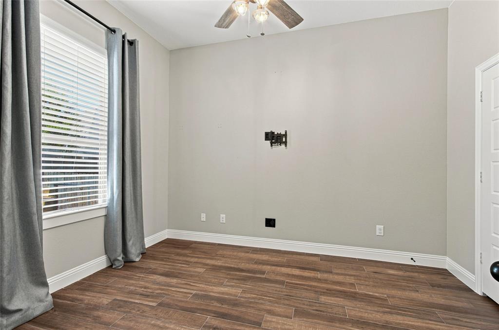 713 Chaparral Road Sanger, TX 76266 - Photo 20 of 31 Gallery Image 20