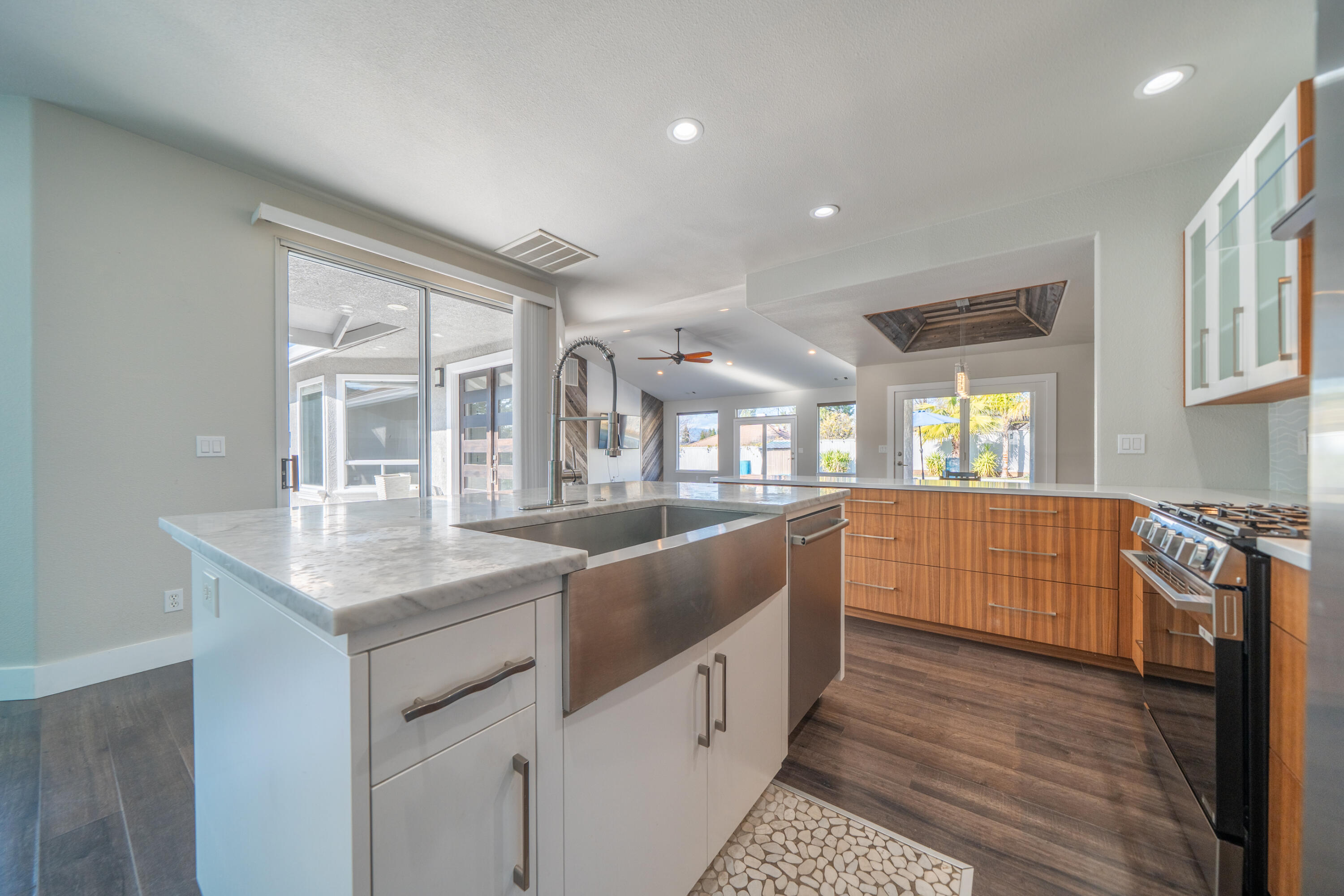 19340 Carnegie Court Redding, CA 96003 - Photo 23 of 62 19340 Carnegie Ct-35