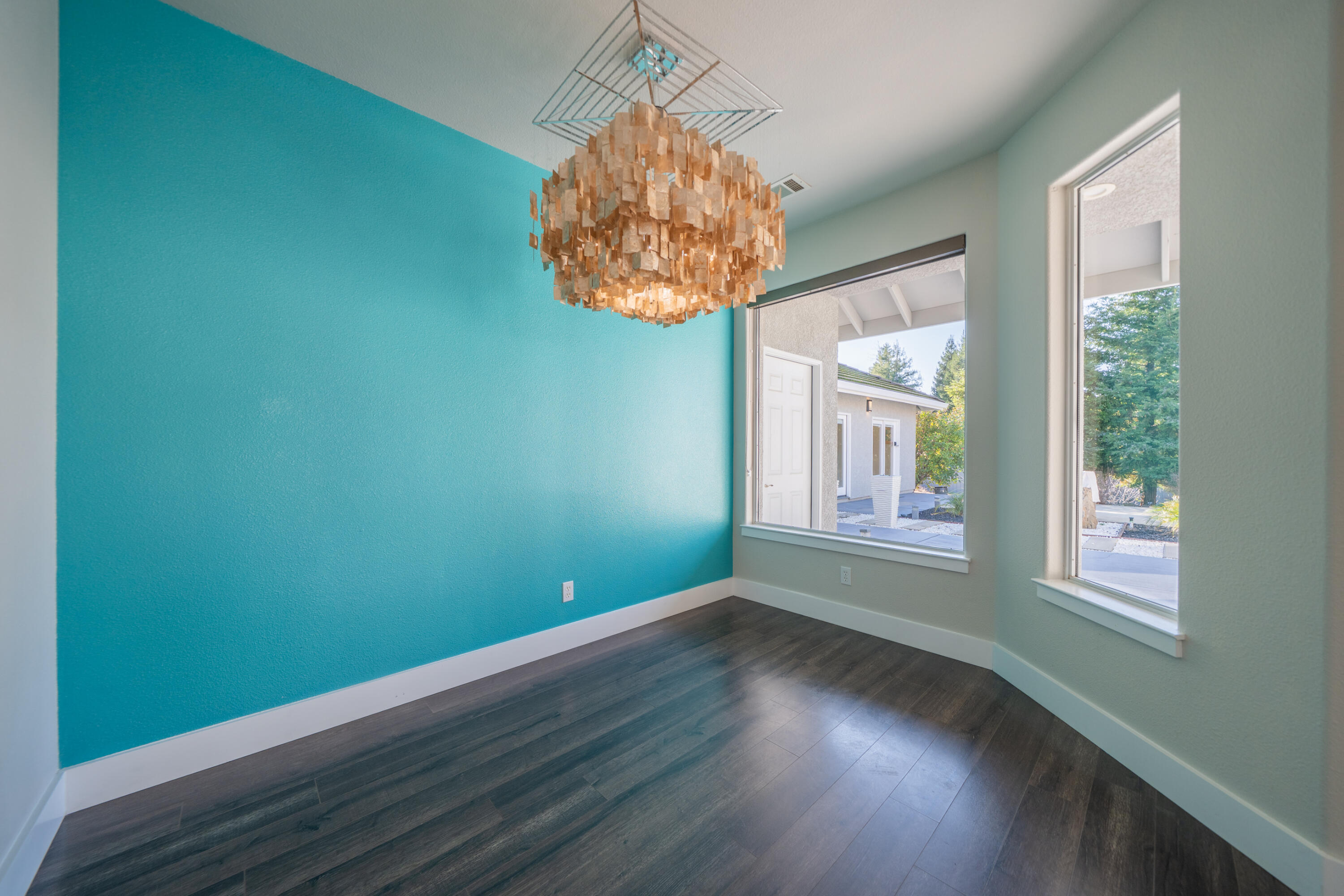 19340 Carnegie Court Redding, CA 96003 - Photo 24 of 62 19340 Carnegie Ct-36