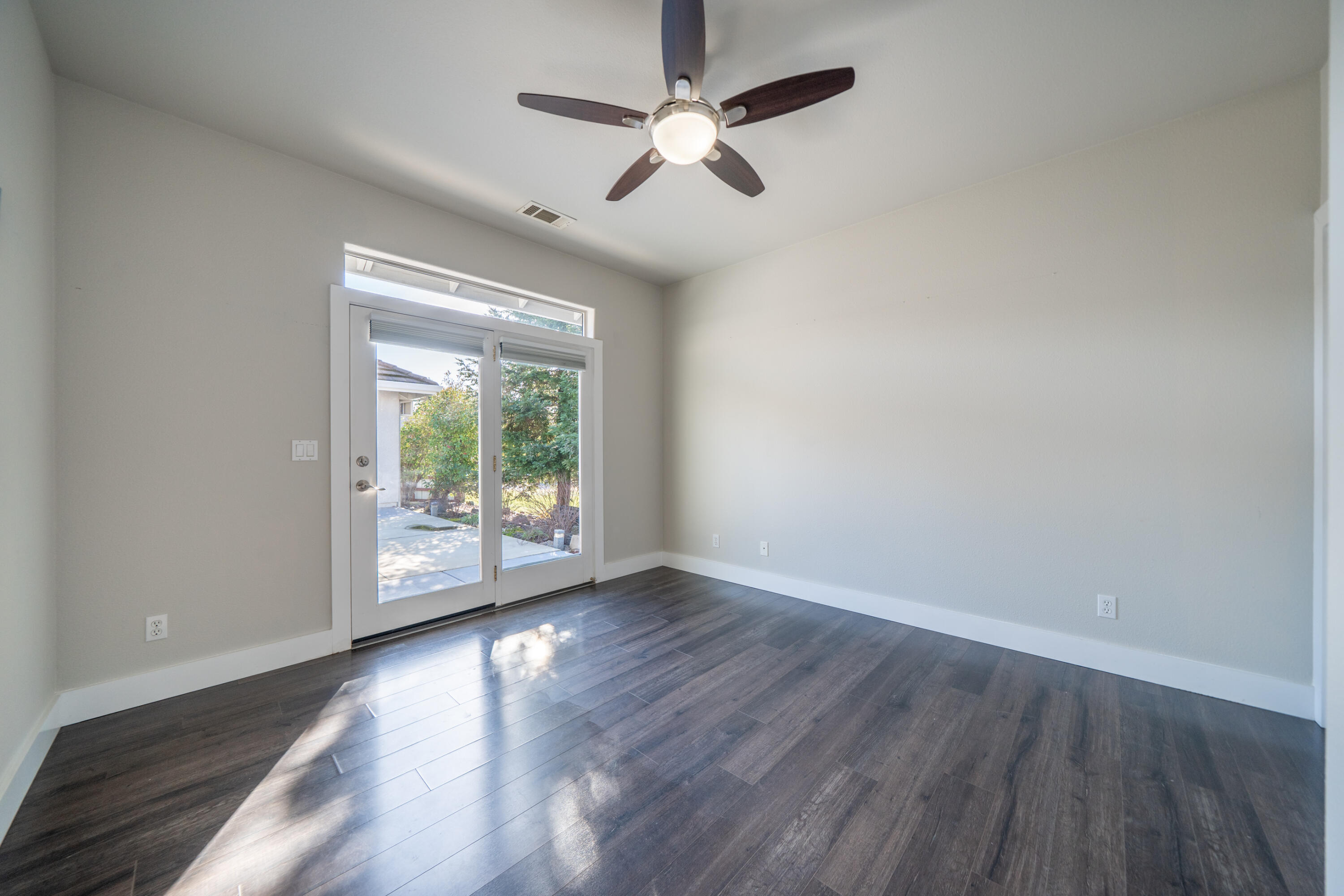 19340 Carnegie Court Redding, CA 96003 - Photo 27 of 62 19340 Carnegie Ct-40