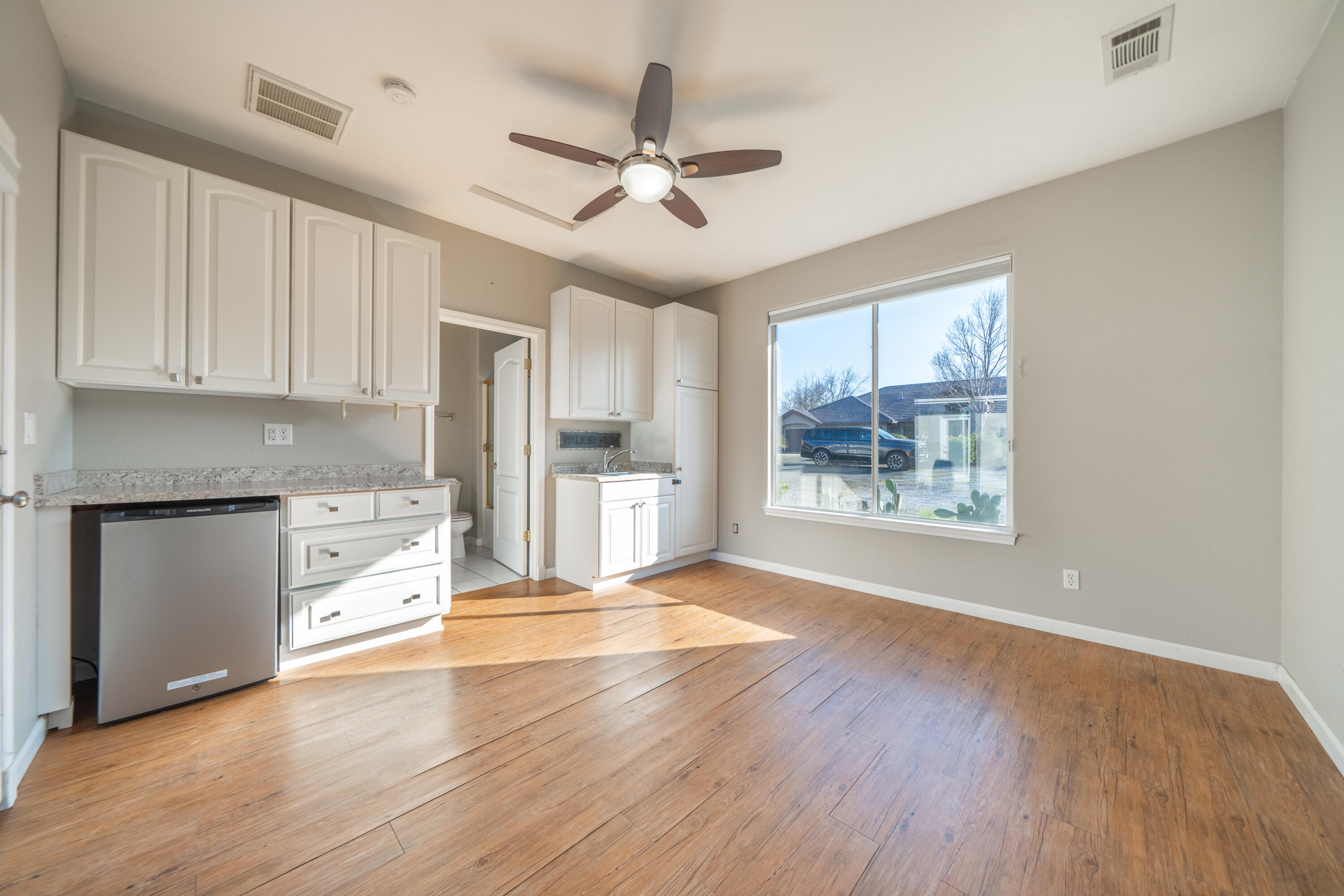 19340 Carnegie Court Redding, CA 96003 - Photo 38 of 62 19340 Carnegie Ct-55