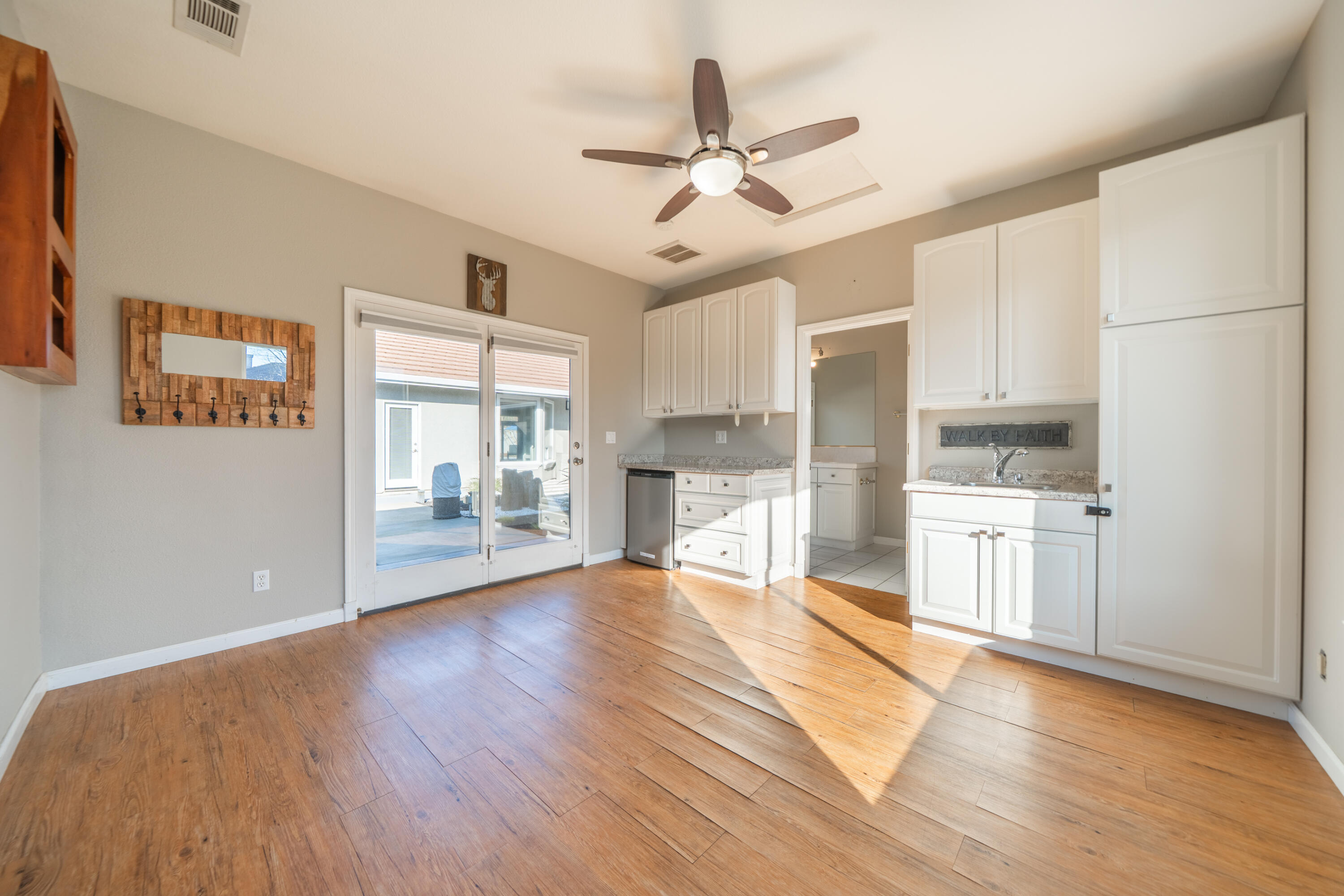 19340 Carnegie Court Redding, CA 96003 - Photo 39 of 62 19340 Carnegie Ct-56