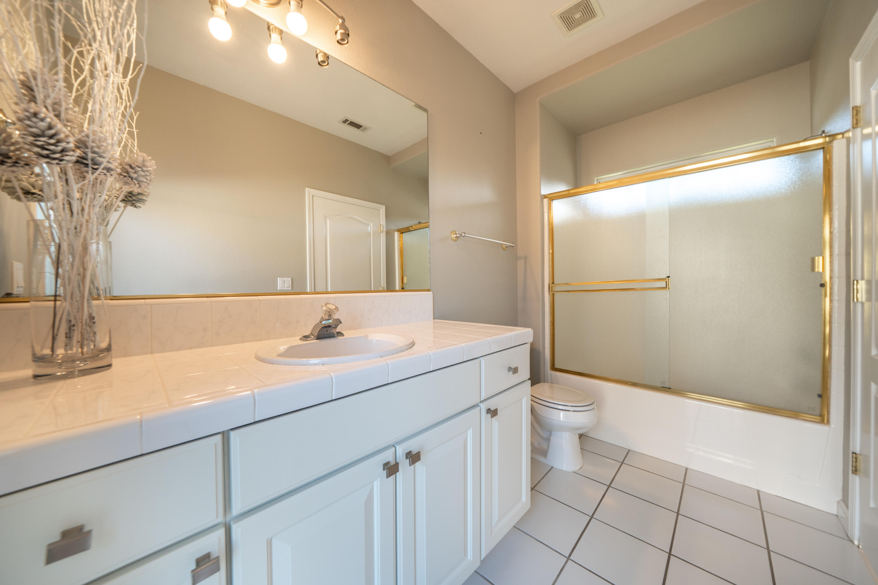 19340 Carnegie Court Redding, CA 96003 - Photo 42 of 62 19340 Carnegie Ct-60